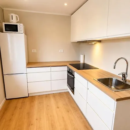Detached House With 4 Bedrooms For Rent בית נופש *